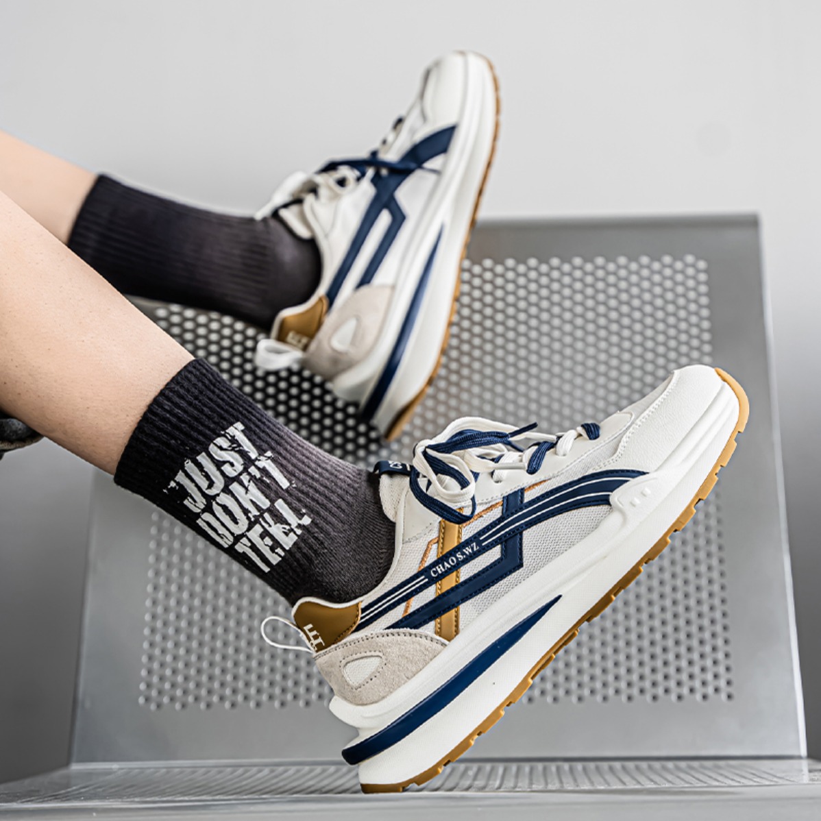 New Men Breathable Thick Sole  - огляд і ціна Badminton Shoes